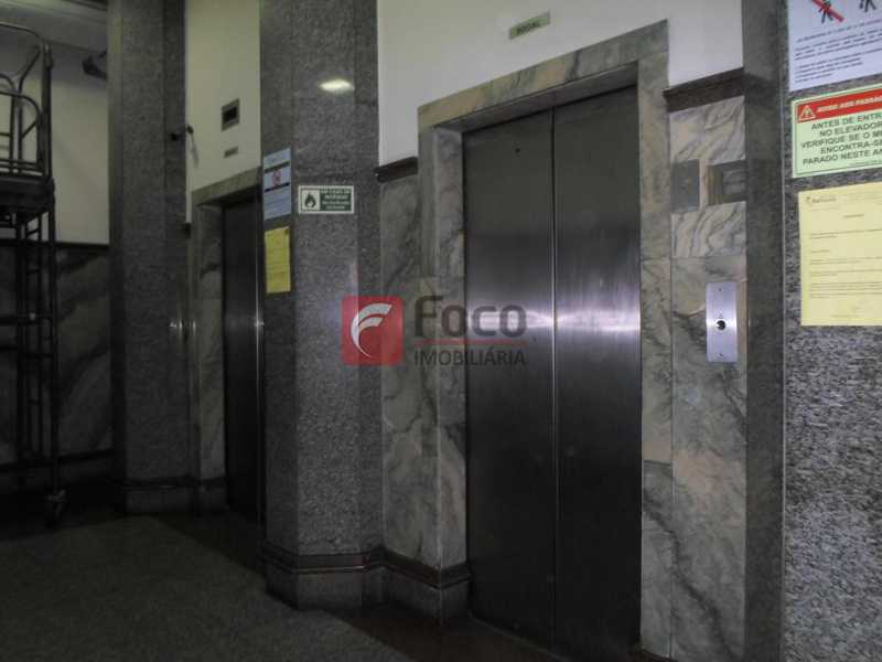 Conheça HALL DOS ELEVADORES do imóvel - Ótima Sala Comercial - Próximo ao Metrô - FLSL00080 - 20 HALL DOS ELEVADORES - Ótima Sala Comercial - Próximo ao Metrô - FLSL00080 - 20