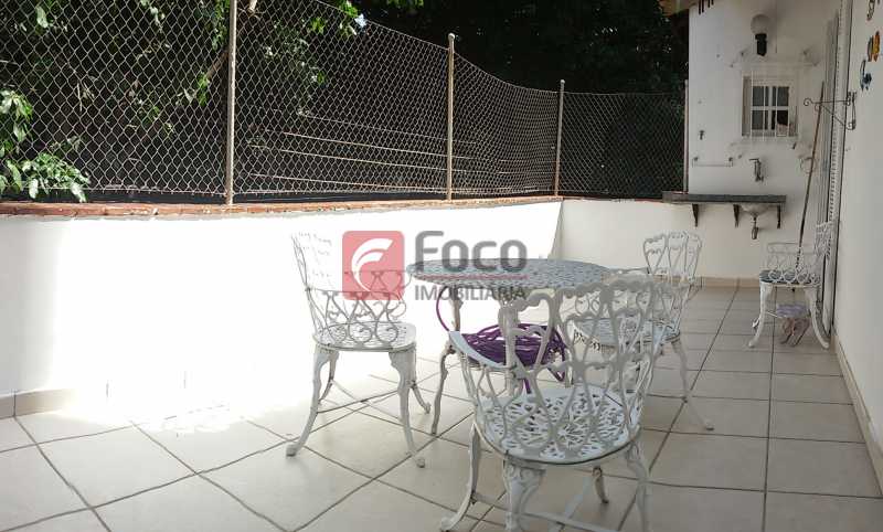 Conheça VARANDA do imóvel - COMERCIAL e RESIDENCIAL Inicio da Rua Alice, Casa Duplex! - FLCA40064 - 4 VARANDA - COMERCIAL e RESIDENCIAL Inicio da Rua Alice, Casa Duplex! - FLCA40064 - 4