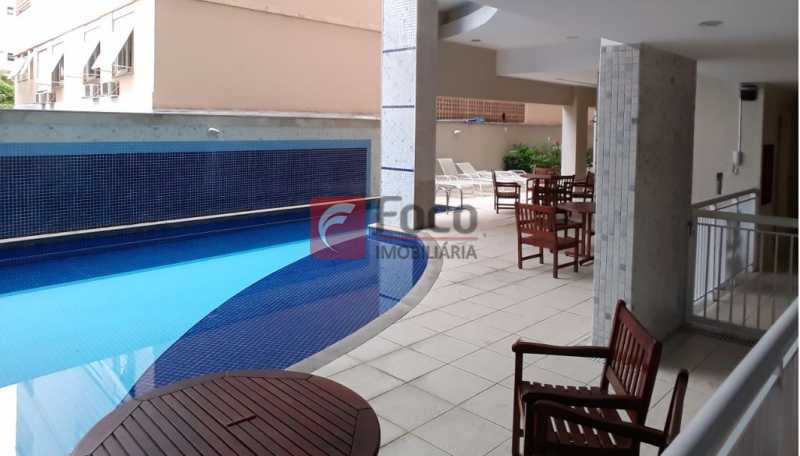 Conheça ÁREA PISCINA RAIA do imóvel - Total Infraestrutura de Lazer - Vista Pão de Açúcar - 03 quartos (1 suíte) - 02 Vagas - JBAP30884 - 5 ÁREA PISCINA RAIA - Total Infraestrutura de Lazer - Vista Pão de Açúcar - 03 quartos (1 suíte) - 02 Vagas - JBAP30884 - 5