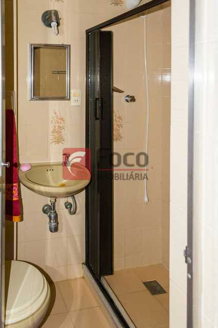 Conheça BANHEIRO SERVIÇO do imóvel - Apartamento à venda Rua Voluntários da Pátria,Botafogo, Rio de Janeiro - R$ 740.000 - FLAP22007 - 21 BANHEIRO SERVIÇO - Apartamento à venda Rua Voluntários da Pátria,Botafogo, Rio de Janeiro - R$ 740.000 - FLAP22007 - 21