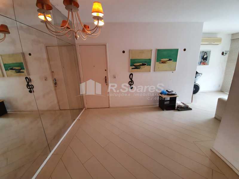 Conheça 6. do imóvel - Rio de Janeiro, Leme, 2 quartos, sendo 1 suíte, fundos/lateral, 84 m², junto À praia! - LDAP20405 - 7 6. - Rio de Janeiro, Leme, 2 quartos, sendo 1 suíte, fundos/lateral, 84 m², junto À praia! - LDAP20405 - 7