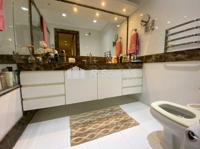 Conheça 15772_G1626980894 do imóvel - Apartamento com quatro quartos , sendo três suítes , na Av. Atlântica - Leme. - BTAP40014 - 25 15772_G1626980894 - Apartamento com quatro quartos , sendo três suítes , na Av. Atlântica - Leme. - BTAP40014 - 25