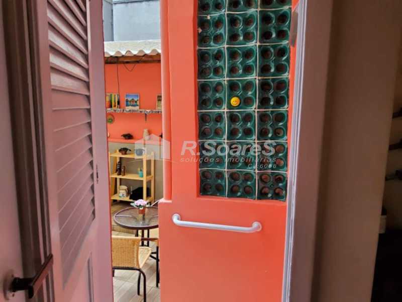 Conheça WhatsApp Image 2021-08-26 at 1 do imóvel - R Soares vende Excelente apartamento sala dois quartos e dependência e vaga de garagem na escritura. Aceita financiamento. - JCAP20844 - 25 WhatsApp Image 2021-08-26 at 1 - R Soares vende Excelente apartamento sala dois quartos e dependência e vaga de garagem na escritura. Aceita financiamento. - JCAP20844 - 25