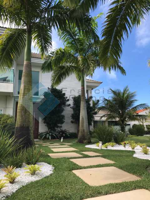 Conheça PHOTO-2019-06-12-03-34-11 do imóvel - Casa em Condominio À Venda - Barra da Tijuca - Rio de Janeiro - RJ - MECN50002 - 1 PHOTO-2019-06-12-03-34-11 - Casa em Condominio À Venda - Barra da Tijuca - Rio de Janeiro - RJ - MECN50002 - 1