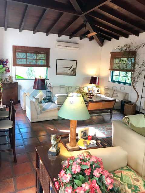 Conheça IMG_1348 do imóvel - Casa à venda Rua Roberval Cordeiro de Farias,Recreio dos Bandeirantes, Rio de Janeiro - R$ 2.000.000 - MECA30004 - 4 IMG_1348 - Casa à venda Rua Roberval Cordeiro de Farias,Recreio dos Bandeirantes, Rio de Janeiro - R$ 2.000.000 - MECA30004 - 4