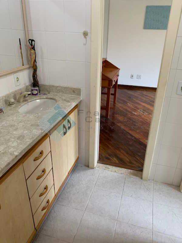 Conheça IMG_0054 do imóvel - Casa linear 5 suítes condomínio Itanhagá - MECN50003 - 15 IMG_0054 - Casa linear 5 suítes condomínio Itanhagá - MECN50003 - 15