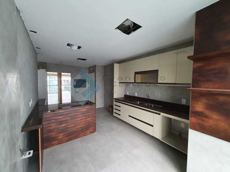 Conheça 20210315_164450 do imóvel - Apartamento À venda no condomínio Saint Barth Península, 4 suítes. - MEAP40037 - 18 20210315_164450 - Apartamento À venda no condomínio Saint Barth Península, 4 suítes. - MEAP40037 - 18