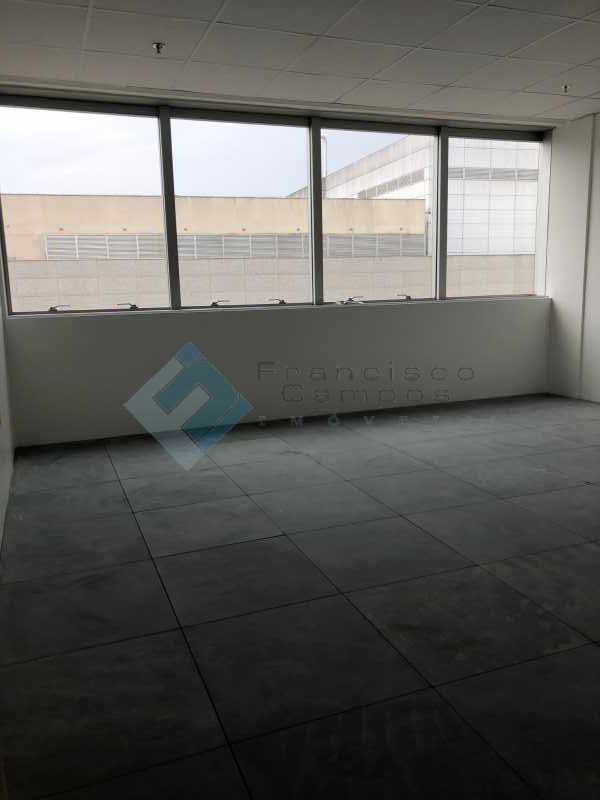 Conheça Vista Janela Sala sla 404 do imóvel - Neolink-sala comercial , Barra da Tijuca-RJ - MESL00014 - 3 Vista Janela Sala sla 404 - Neolink-sala comercial , Barra da Tijuca-RJ - MESL00014 - 3