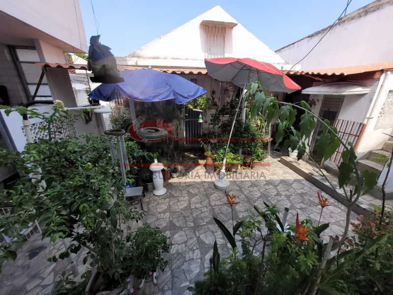 20220121_143711 - Maravilhosa casa em Brás de Pina com varanda, 3 quartos, piscina, 4 vagas, aceitando financiamento - PACA30616 - 17