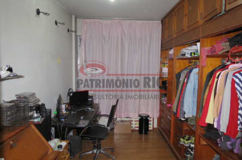 Conheça closetCasal1 do imóvel - Raridade! Cobertura, 3suites, terraço com churrasqueira, 2vagas e documento ok. - PACO30061 - 25 closetCasal1 - Raridade! Cobertura, 3suites, terraço com churrasqueira, 2vagas e documento ok. - PACO30061 - 25
