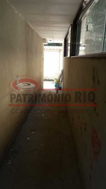 Conheça 6 - Circulação lateral . do imóvel - Casa Triplex 3quartos com suíte - PACA30481 - 18 6 - Circulação lateral . - Casa Triplex 3quartos com suíte - PACA30481 - 18
