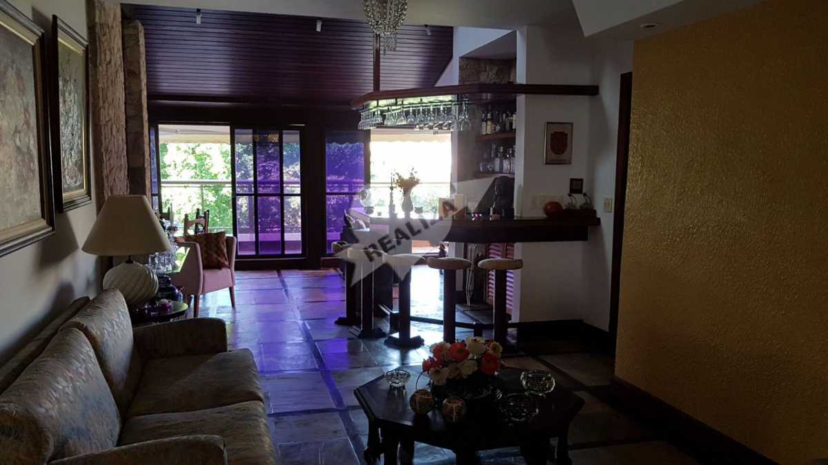 Conheça IMG-20171107-WA0035 do imóvel - COBERTURA JARDIM OCEANICO BARRA DA TIJUCA 4 QUARTOS 2 SUITES 2 VAGAS - BTCO40020 - 15 IMG-20171107-WA0035 - COBERTURA JARDIM OCEANICO BARRA DA TIJUCA 4 QUARTOS 2 SUITES 2 VAGAS - BTCO40020 - 15