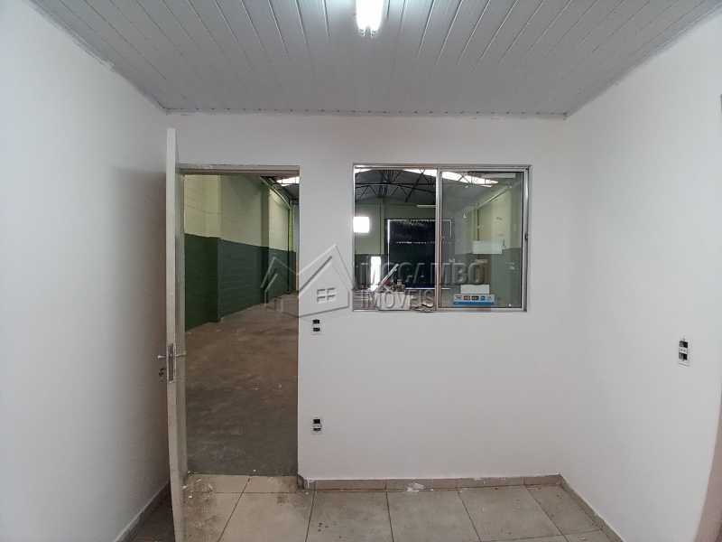 Conheça Sala 02 do imóvel - Galpão 238m² para alugar Itatiba,SP - R$ 2.500 - FCGA00189 - 6 Sala 02 - Galpão 238m² para alugar Itatiba,SP - R$ 2.500 - FCGA00189 - 6
