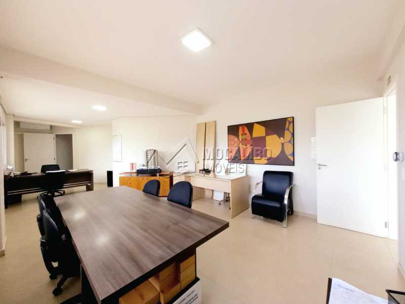 Conheça Sala Superior do imóvel - Sala Comercial 110m² para alugar Itatiba,SP - R$ 3.000 - FCSL00234 - 4 Sala Superior - Sala Comercial 110m² para alugar Itatiba,SP - R$ 3.000 - FCSL00234 - 4