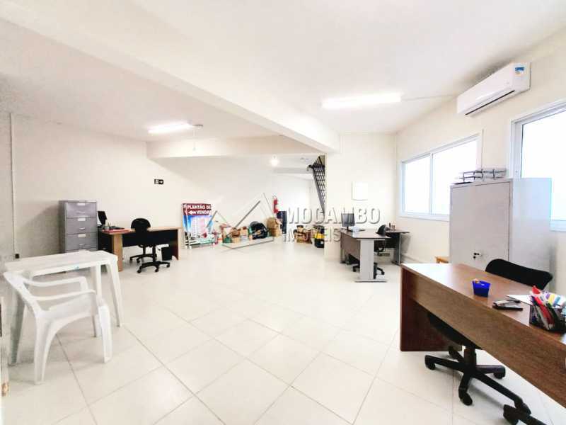 Conheça Sala Inferior do imóvel - Sala Comercial 110m² para alugar Itatiba,SP - R$ 3.000 - FCSL00234 - 15 Sala Inferior - Sala Comercial 110m² para alugar Itatiba,SP - R$ 3.000 - FCSL00234 - 15
