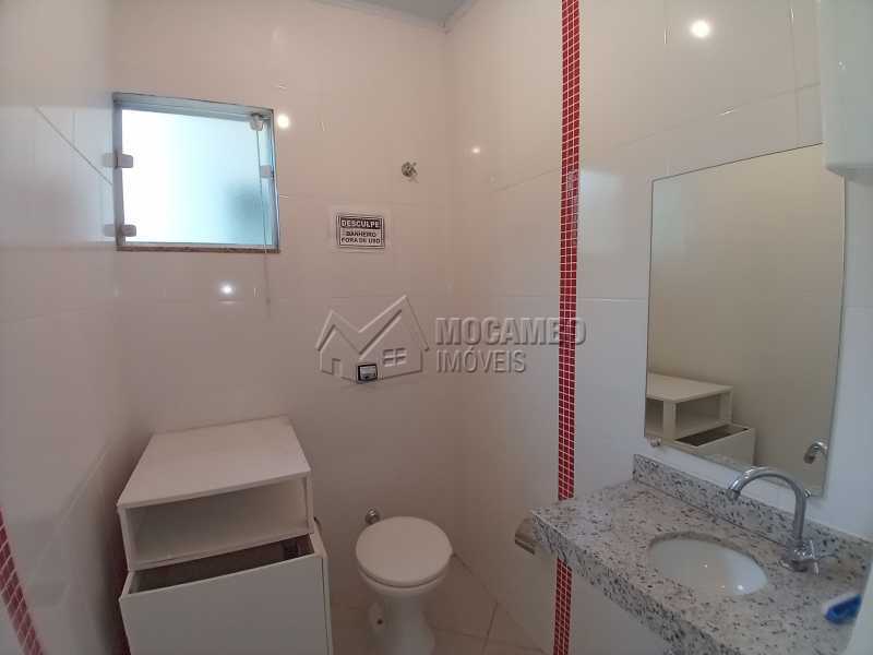 Conheça Banheiro Social 01 Piso Inf. do imóvel - Prédio 191m² para alugar Itatiba,SP - R$ 4.100 - FCPR00020 - 18 Banheiro Social 01 Piso Inf. - Prédio 191m² para alugar Itatiba,SP - R$ 4.100 - FCPR00020 - 18