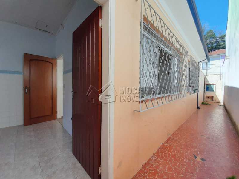 Conheça Corredor Lateral do imóvel - Casa 3 quartos à venda Itatiba,SP Centro - R$ 460.000 - FCCA31457 - 15 Corredor Lateral - Casa 3 quartos à venda Itatiba,SP Centro - R$ 460.000 - FCCA31457 - 15