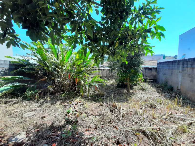 Conheça Quintal do imóvel - Casa 3 quartos à venda Itatiba,SP Centro - R$ 460.000 - FCCA31457 - 17 Quintal - Casa 3 quartos à venda Itatiba,SP Centro - R$ 460.000 - FCCA31457 - 17