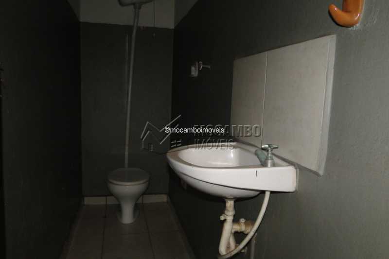 Conheça Banheiro Salão do imóvel - Galpão 540m² para alugar Itatiba,SP - R$ 3.000 - FCGA00195 - 14 Banheiro Salão - Galpão 540m² para alugar Itatiba,SP - R$ 3.000 - FCGA00195 - 14