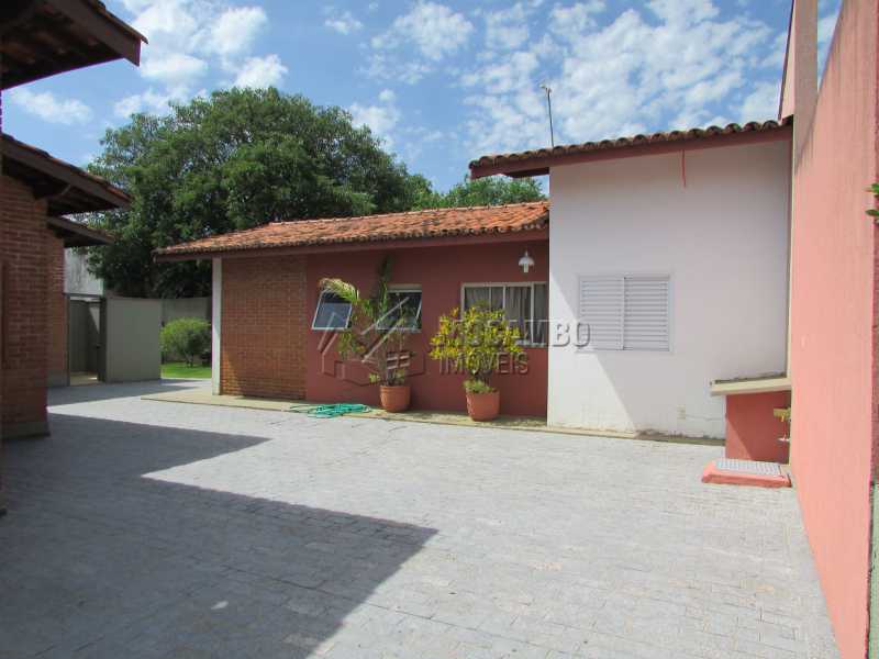 Conheça Quintal do imóvel - Casa À Venda no Condomínio Ville Chamonix - Jardim Nossa Senhora das Graças - Itatiba - SP - FCCN40033 - 28 Quintal - Casa À Venda no Condomínio Ville Chamonix - Jardim Nossa Senhora das Graças - Itatiba - SP - FCCN40033 - 28