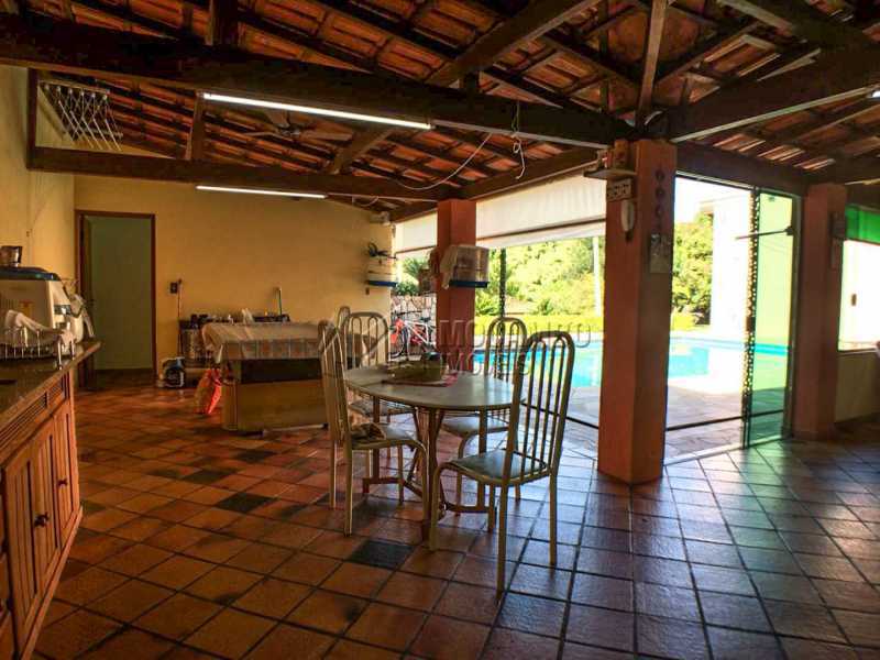 Conheça Salão festas do imóvel - Chácara 1250m² À Venda Itatiba,SP - R$ 690.000 - FCCH30029 - 16 Salão festas - Chácara 1250m² À Venda Itatiba,SP - R$ 690.000 - FCCH30029 - 16