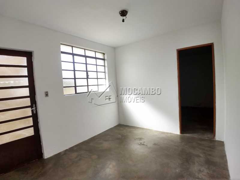 Conheça Sala do imóvel - Casa 2 quartos para alugar Itatiba,SP - R$ 800 - FCCA20246 - 1 Sala - Casa 2 quartos para alugar Itatiba,SP - R$ 800 - FCCA20246 - 1