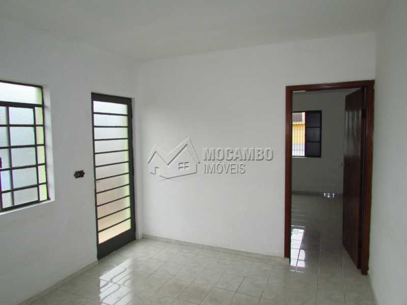 Conheça Sala do imóvel - Casa 2 quartos para alugar Itatiba,SP - R$ 950 - FCCA20247 - 3 Sala - Casa 2 quartos para alugar Itatiba,SP - R$ 950 - FCCA20247 - 3