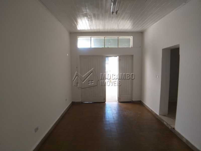 Conheça Garagem Coberta do imóvel - Casa 2 quartos para alugar Itatiba,SP Centro - R$ 1.500 - FCCA20280 - 16 Garagem Coberta - Casa 2 quartos para alugar Itatiba,SP Centro - R$ 1.500 - FCCA20280 - 16