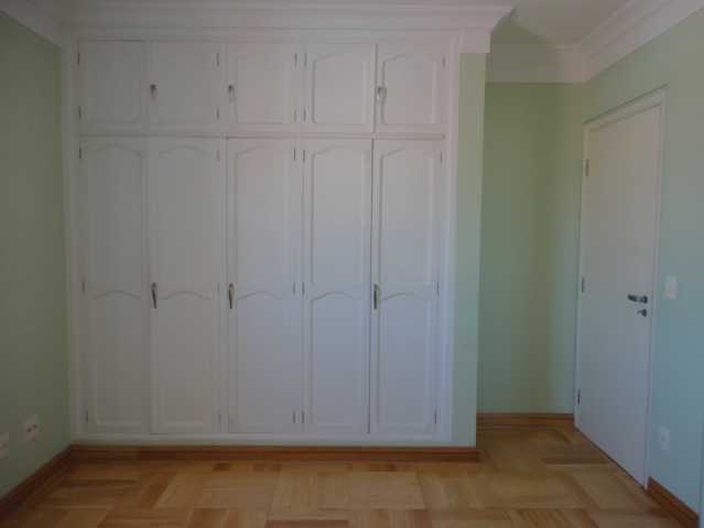 Conheça Suíte com Armário do imóvel - Apartamento Para Alugar no Condomínio Edifício Monte Castelo - Vila Brasileira - Itatiba - SP - FCAP20157 - 11 Suíte com Armário - Apartamento Para Alugar no Condomínio Edifício Monte Castelo - Vila Brasileira - Itatiba - SP - FCAP20157 - 11