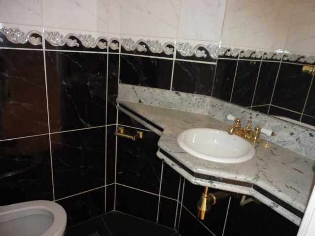 Conheça Lavabo do imóvel - Apartamento Para Alugar no Condomínio Edifício Monte Castelo - Vila Brasileira - Itatiba - SP - FCAP20157 - 18 Lavabo - Apartamento Para Alugar no Condomínio Edifício Monte Castelo - Vila Brasileira - Itatiba - SP - FCAP20157 - 18