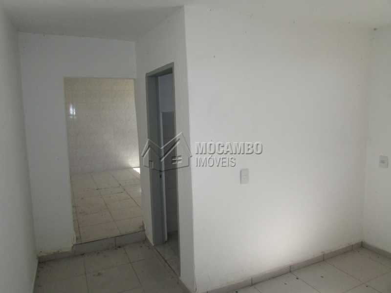 Conheça Dormitório do imóvel - Casa 1 quarto para alugar Itatiba,SP - R$ 450 - FCCA10045 - 8 Dormitório - Casa 1 quarto para alugar Itatiba,SP - R$ 450 - FCCA10045 - 8