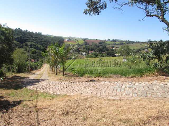 Conheça Acesso a parte alta do imóvel - Sítio 30000m² à venda Itatiba,SP - R$ 850.000 - FCSI20003 - 7 Acesso a parte alta - Sítio 30000m² à venda Itatiba,SP - R$ 850.000 - FCSI20003 - 7