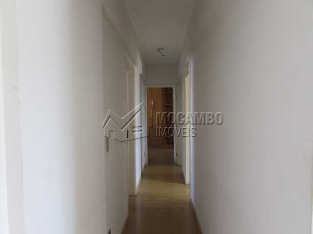 Conheça Corredor do imóvel - Apartamento Condomínio Edifício José Carbonari, Itatiba, Centro, SP À Venda, 3 Quartos, 120m² - FCAP30230 - 5 Corredor - Apartamento Condomínio Edifício José Carbonari, Itatiba, Centro, SP À Venda, 3 Quartos, 120m² - FCAP30230 - 5