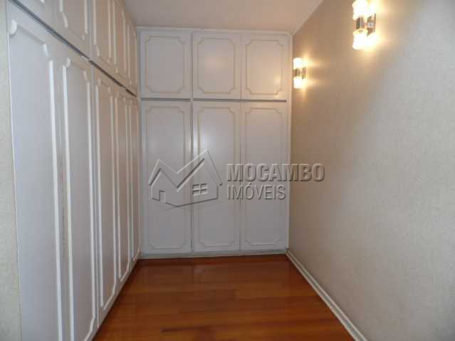 Conheça Closet Suite do imóvel - Casa 3 quartos à venda Itatiba,SP - R$ 980.000 - FCCA30629 - 16 Closet Suite - Casa 3 quartos à venda Itatiba,SP - R$ 980.000 - FCCA30629 - 16