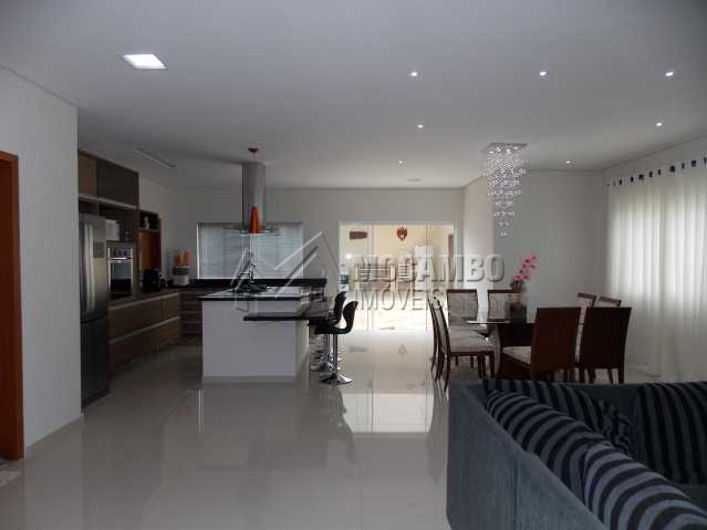 Conheça Salas/Cozinha do imóvel - Casa em Condomínio 3 quartos à venda Itatiba,SP - R$ 1.348.320 - FCCN30131 - 6 Salas/Cozinha - Casa em Condomínio 3 quartos à venda Itatiba,SP - R$ 1.348.320 - FCCN30131 - 6