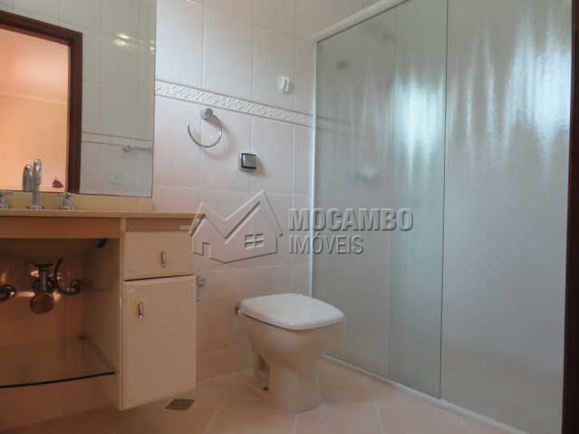 Conheça Banheiro Suíte do imóvel - Casa em Condomínio Cachoeiras do Imaratá, Itatiba, Real Parque Dom Pedro I, SP À Venda, 3 Quartos, 570m² - FCCN30144 - 15 Banheiro Suíte - Casa em Condomínio Cachoeiras do Imaratá, Itatiba, Real Parque Dom Pedro I, SP À Venda, 3 Quartos, 570m² - FCCN30144 - 15