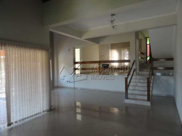 Conheça Sala de Estar do imóvel - Casa em Condomínio Cachoeiras do Imaratá, Itatiba, Real Parque Dom Pedro I, SP À Venda, 3 Quartos, 570m² - FCCN30144 - 4 Sala de Estar - Casa em Condomínio Cachoeiras do Imaratá, Itatiba, Real Parque Dom Pedro I, SP À Venda, 3 Quartos, 570m² - FCCN30144 - 4