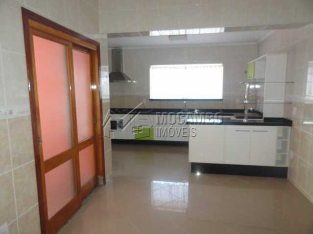 Conheça Cozinha do imóvel - Casa em Condomínio Cachoeiras do Imaratá, Itatiba, Real Parque Dom Pedro I, SP À Venda, 3 Quartos, 570m² - FCCN30144 - 18 Cozinha - Casa em Condomínio Cachoeiras do Imaratá, Itatiba, Real Parque Dom Pedro I, SP À Venda, 3 Quartos, 570m² - FCCN30144 - 18