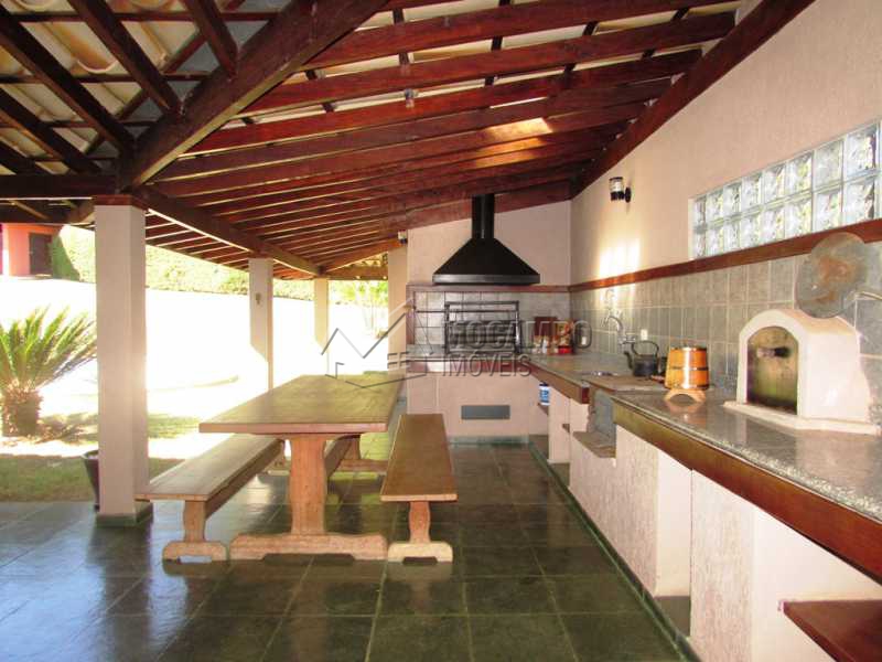 Conheça Varanda Gurmet do imóvel - Chácara À Venda - Bragança Paulista - SP - Portal São Marcelo - FCCH20033 - 13 Varanda Gurmet - Chácara À Venda - Bragança Paulista - SP - Portal São Marcelo - FCCH20033 - 13