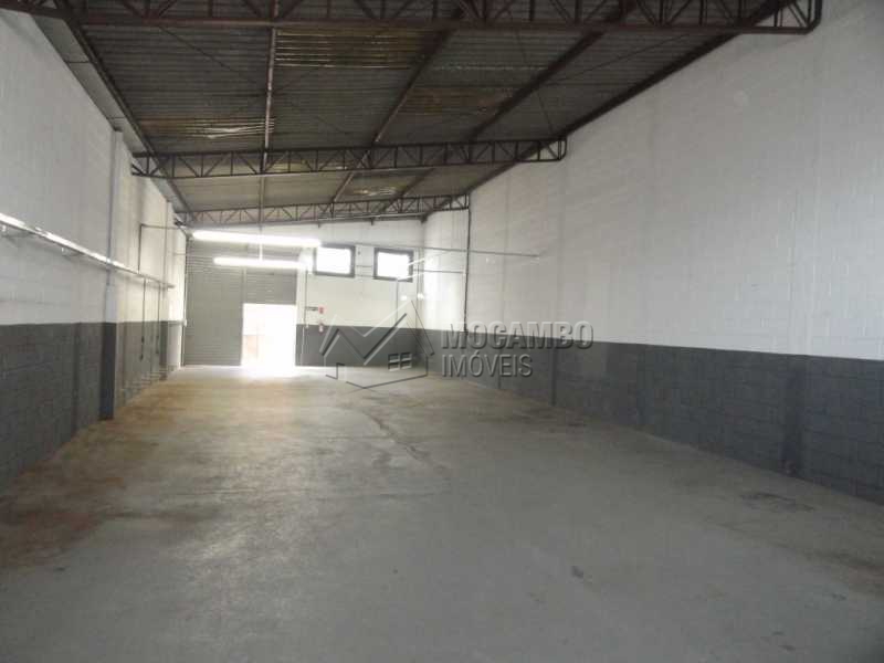 Conheça Salão Principal do imóvel - Galpão 251m² para alugar Itatiba,SP - R$ 2.500 - FCGA00073 - 5 Salão Principal - Galpão 251m² para alugar Itatiba,SP - R$ 2.500 - FCGA00073 - 5