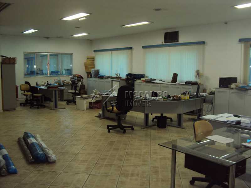 Conheça escritorio galpao existente do imóvel - Galpão Para Alugar - Itatiba - SP - Residencial Moenda - FCGA00075 - 5 escritorio galpao existente - Galpão Para Alugar - Itatiba - SP - Residencial Moenda - FCGA00075 - 5