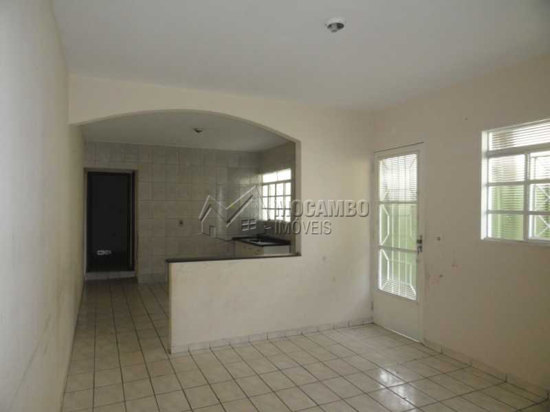 Conheça Sala do imóvel - Casa 2 quartos para alugar Itatiba,SP - R$ 900 - FCCA20583 - 4 Sala - Casa 2 quartos para alugar Itatiba,SP - R$ 900 - FCCA20583 - 4