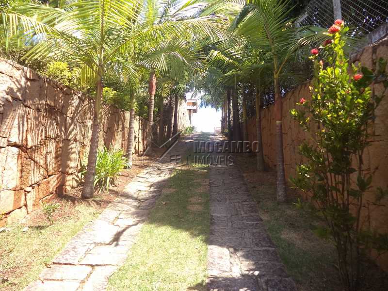 Conheça Muro Em Pedra Bruta Granito do imóvel - Chácara 1000m² À Venda Itatiba,SP - R$ 750.000 - FCCH30072 - 3 Muro Em Pedra Bruta Granito - Chácara 1000m² À Venda Itatiba,SP - R$ 750.000 - FCCH30072 - 3