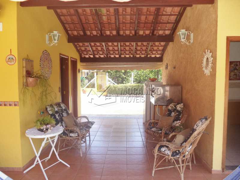 Conheça Varanda do imóvel - Chácara 1000m² À Venda Itatiba,SP - R$ 750.000 - FCCH30072 - 10 Varanda - Chácara 1000m² À Venda Itatiba,SP - R$ 750.000 - FCCH30072 - 10