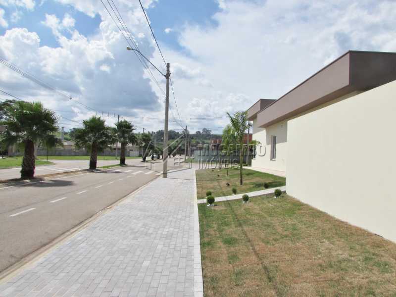 Conheça Lateral do imóvel - Casa em Condomínio 3 quartos para alugar Itatiba,SP - R$ 4.500 - FCCN30184 - 4 Lateral - Casa em Condomínio 3 quartos para alugar Itatiba,SP - R$ 4.500 - FCCN30184 - 4