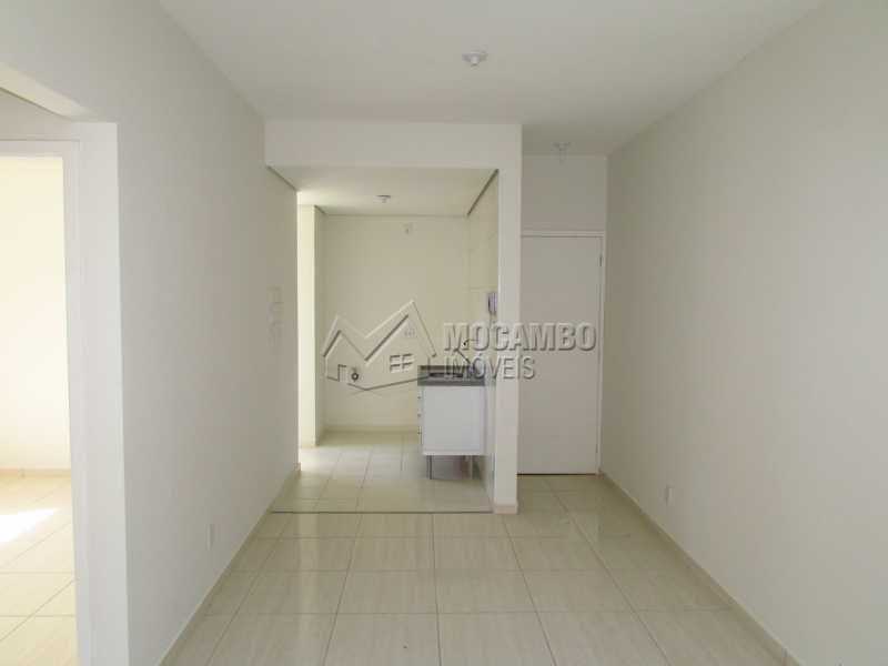 Conheça Sala do imóvel - Apartamento 2 quartos para alugar Itatiba,SP - R$ 730 - FCAP20393 - 5 Sala - Apartamento 2 quartos para alugar Itatiba,SP - R$ 730 - FCAP20393 - 5