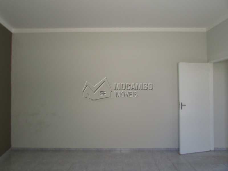 Conheça Dormitório amplo do imóvel - Casa 1 quarto para alugar Itatiba,SP - R$ 570 - FCCA10229 - 4 Dormitório amplo - Casa 1 quarto para alugar Itatiba,SP - R$ 570 - FCCA10229 - 4