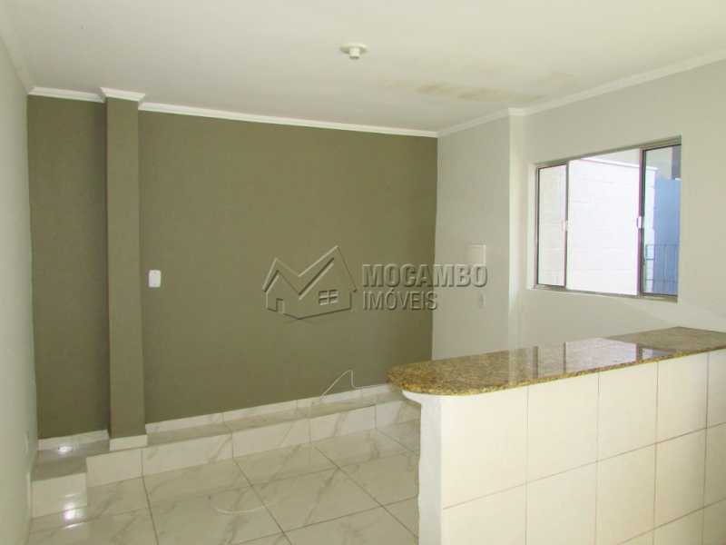 Conheça Sala do imóvel - Casa 1 quarto para alugar Itatiba,SP - R$ 690 - FCCA10105 - 3 Sala - Casa 1 quarto para alugar Itatiba,SP - R$ 690 - FCCA10105 - 3