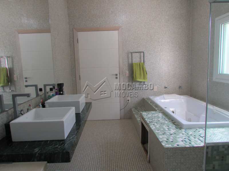 Conheça suíte com hidro do imóvel - Casa À Venda no Condomínio Ville Chamonix - Jardim Nossa Senhora das Graças - Itatiba - SP - FCCN40065 - 21 suíte com hidro - Casa À Venda no Condomínio Ville Chamonix - Jardim Nossa Senhora das Graças - Itatiba - SP - FCCN40065 - 21