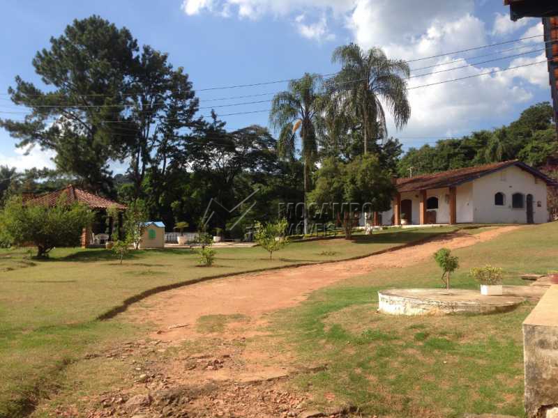 Conheça Acesso à Casa Principal do imóvel - Sítio 24000m² à venda Itatiba,SP - R$ 1.400.000 - FCSI60001 - 11 Acesso à Casa Principal - Sítio 24000m² à venda Itatiba,SP - R$ 1.400.000 - FCSI60001 - 11